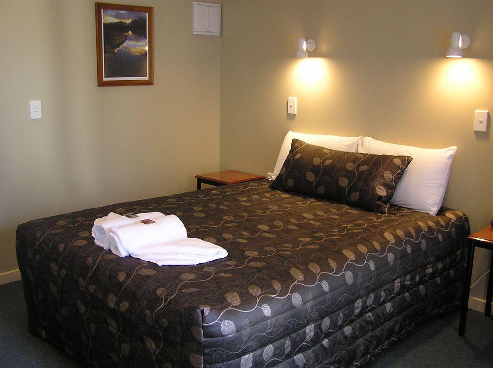 Bella Vista Motel Te Anau Zewnętrze zdjęcie