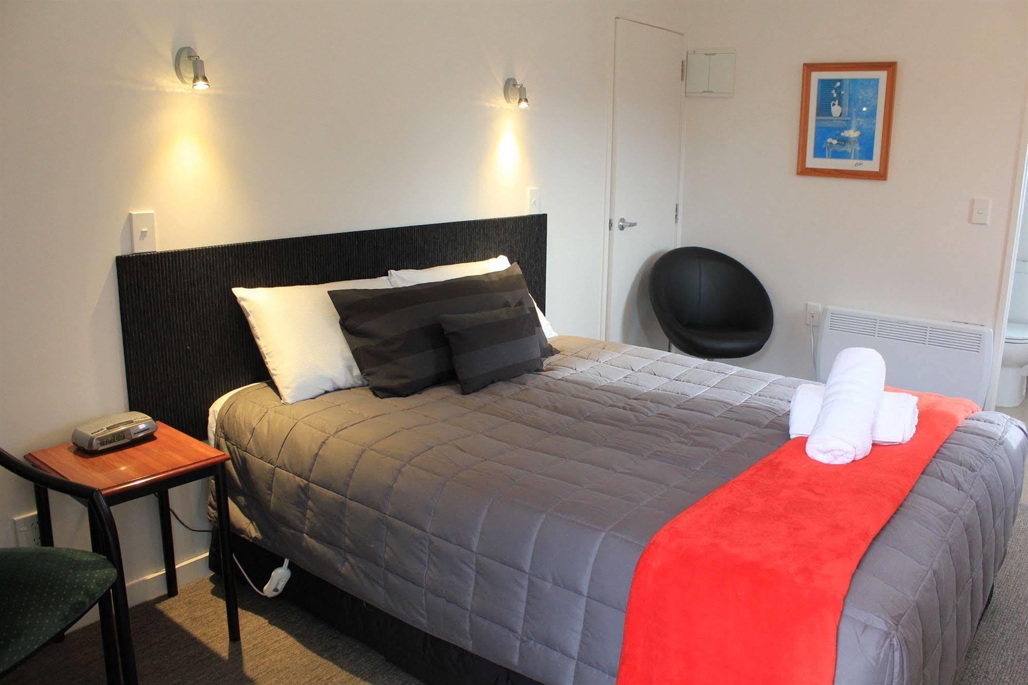 Bella Vista Motel Te Anau Zewnętrze zdjęcie