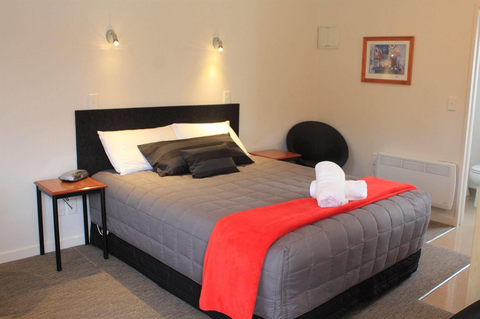 Bella Vista Motel Te Anau Zewnętrze zdjęcie